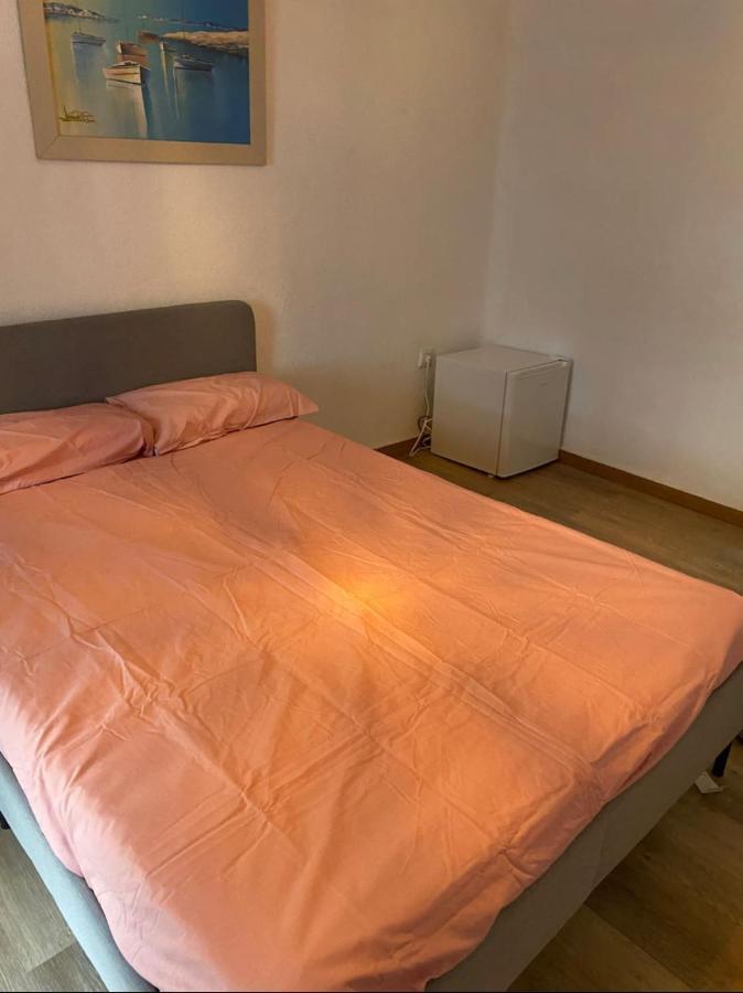 Apartamento De Habitaciones Privadas En El Centro De مالقة المظهر الخارجي الصورة