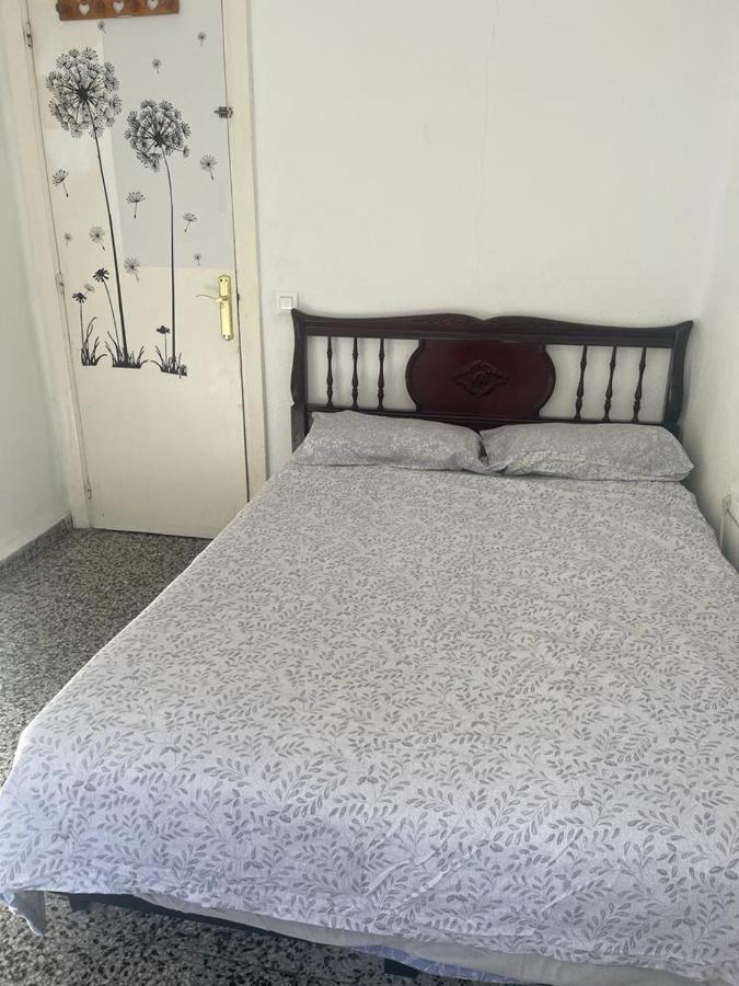 Apartamento De Habitaciones Privadas En El Centro De مالقة المظهر الخارجي الصورة
