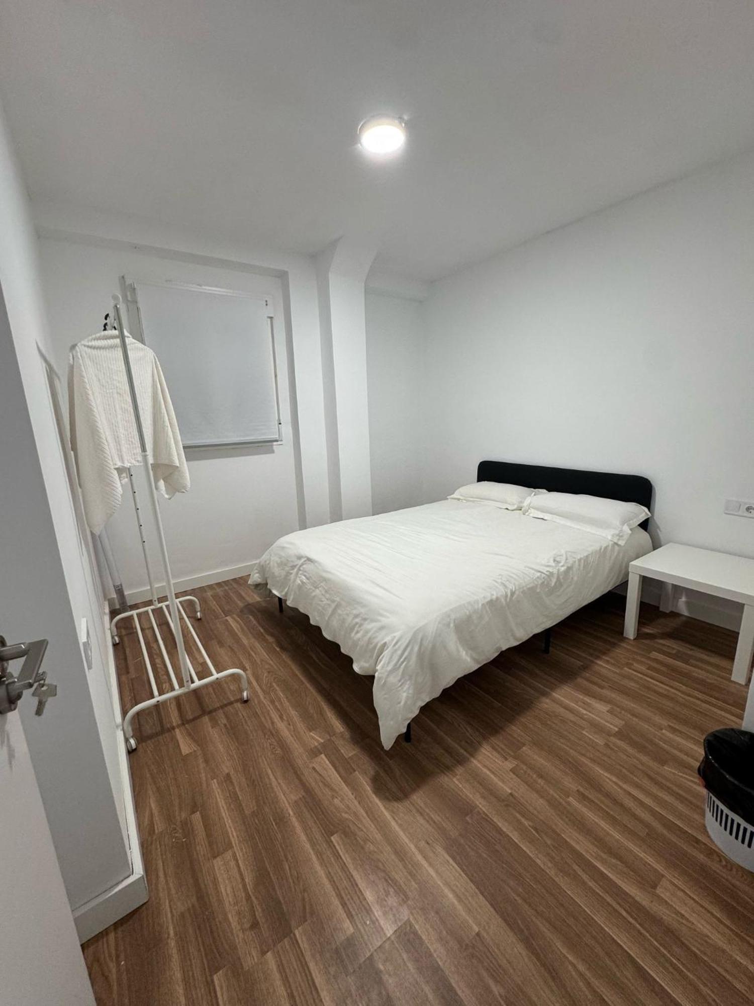 Apartamento De Habitaciones Privadas En El Centro De مالقة المظهر الخارجي الصورة